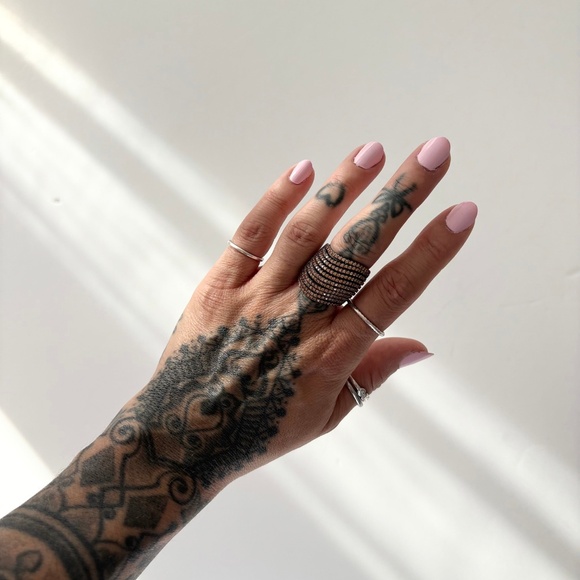 Noir NYC gunmetal spiral crystal ring - Picture 4 of 4